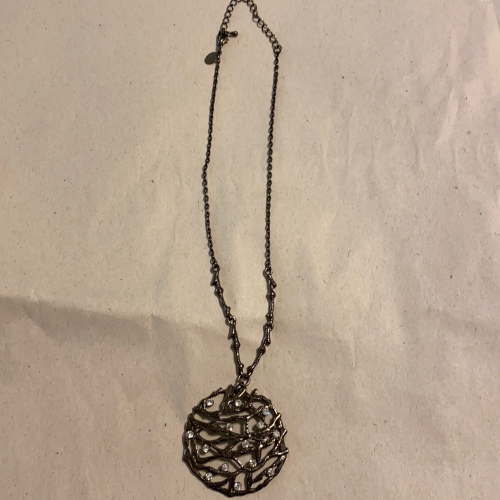 Gorgeous stick and rhinestone pendant necklace